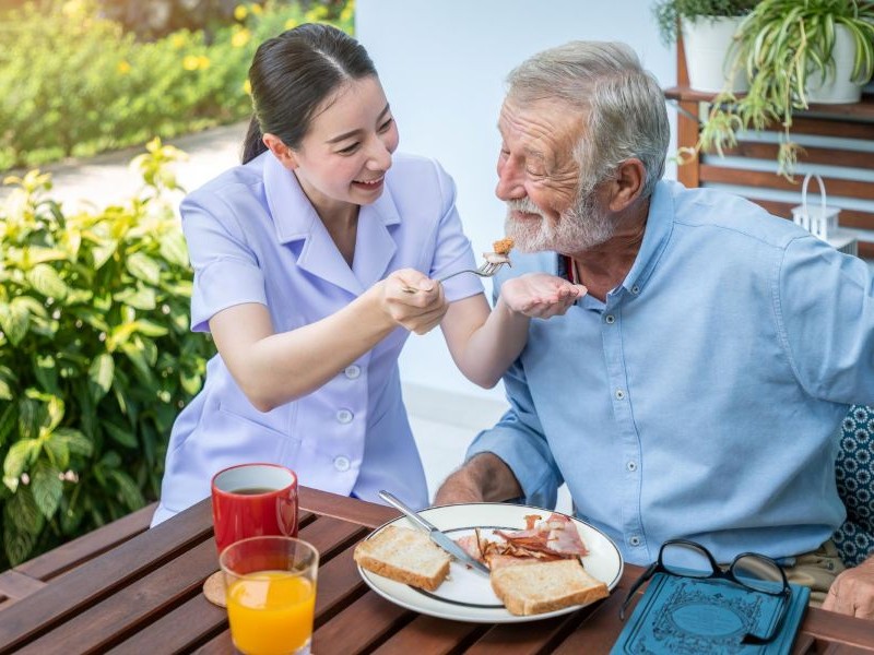 How Senior Companionship Care Improves Quality of Life senior companionship care