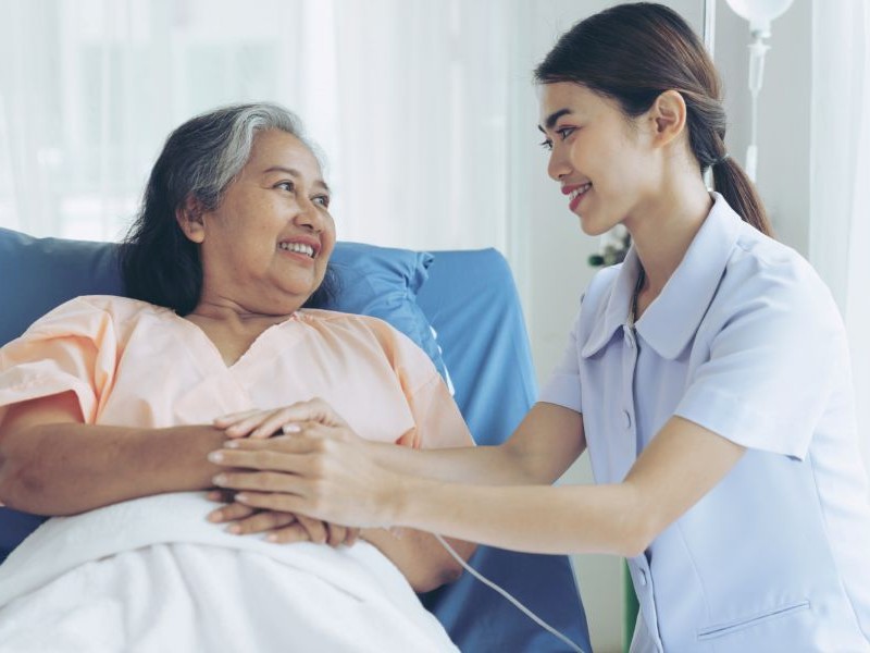 Hospital Companionship Care: Why It's More Than Just a Visit 21696